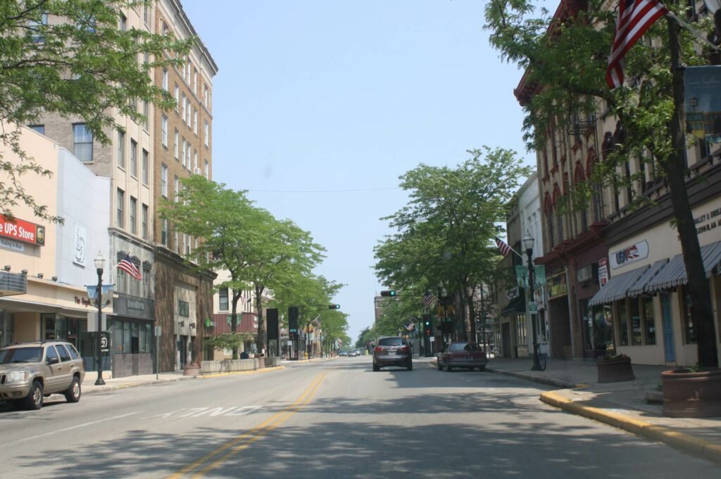 South Main Street in Fond Du Lac, Wisconsin. Fond Du Lac, Wisconsin is a location served by Rosenow Customs.