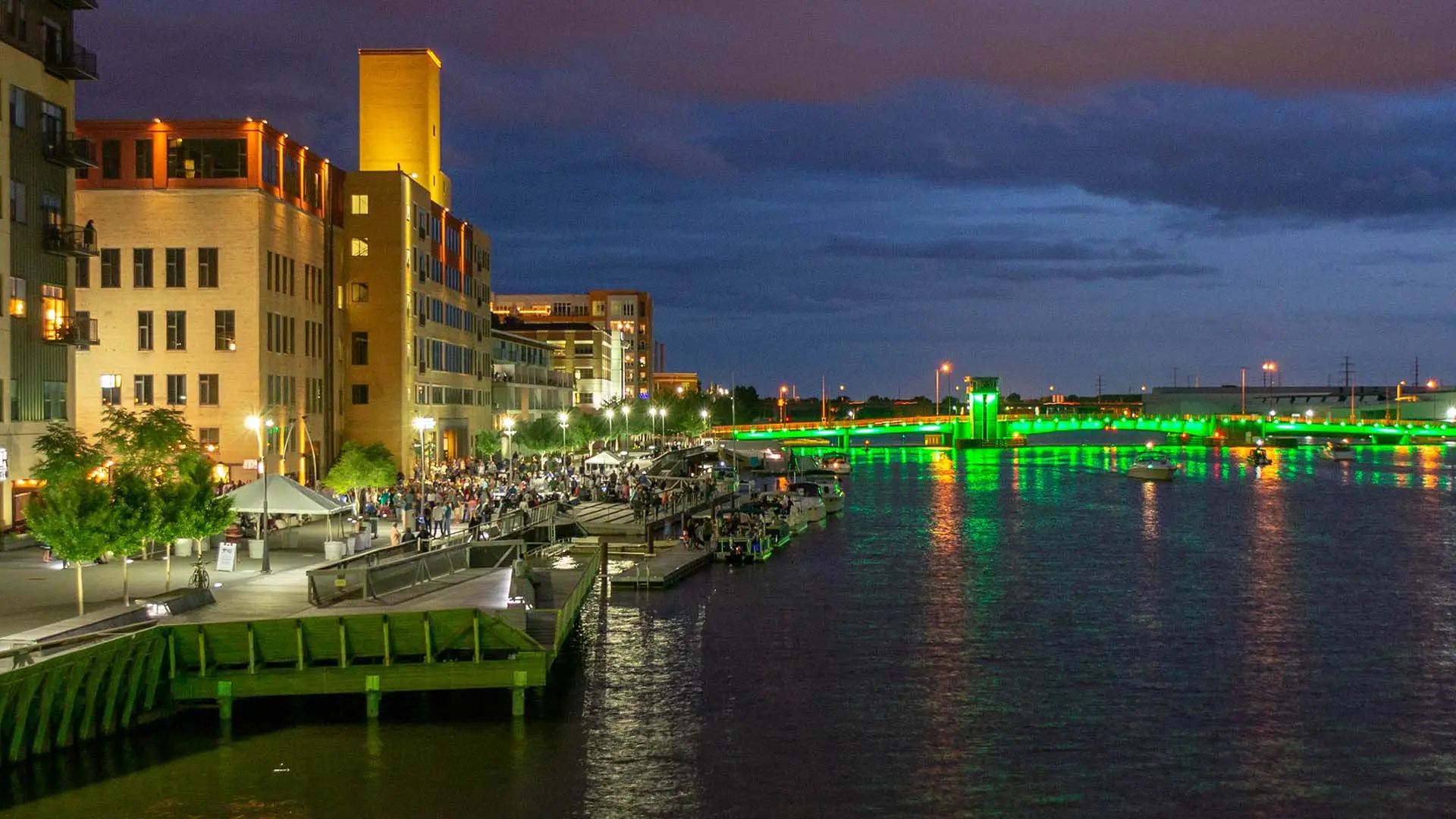 Skyline of Green Bay, WI at dusk